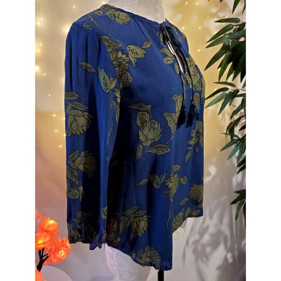 a.n.a. Floral Peasant Keyhole Tie Neck Hi-Low Blue/Green Blouse Women's Size M - Picture 4 of 9